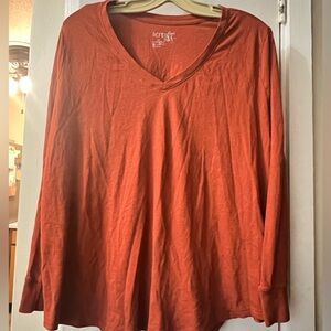 Women's Rust colored V-Neck Top